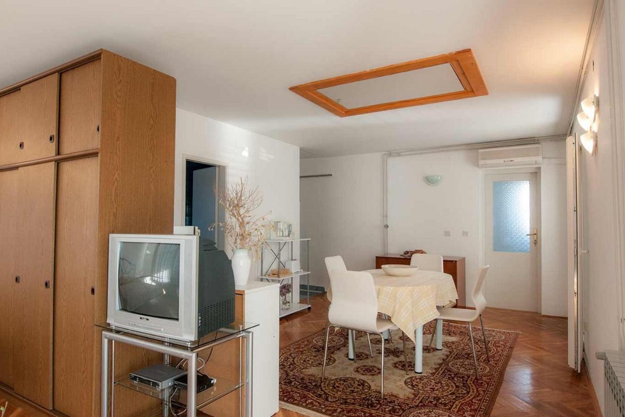Amazing Seaview Apartment With A Balcony Near The Beach - Kneza Trpimira I Zadar Exterior photo