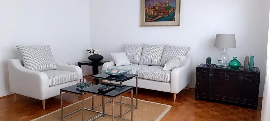 Amazing Seaview Apartment With A Balcony Near The Beach - Kneza Trpimira I Zadar Exterior photo
